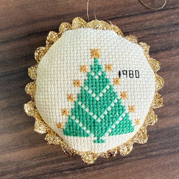 Vintage 1980 Cross-Stitch Christmas Ornaments Set Of 3 Gold Trim Candle Angel Tr - Picture 5 of 9